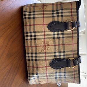 Authentic Burberry purse - Barely Used!